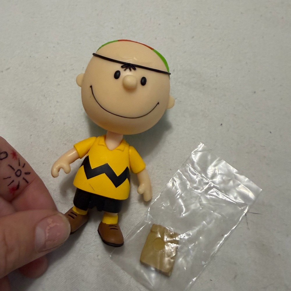 Peanuts Charlie Brown blind box